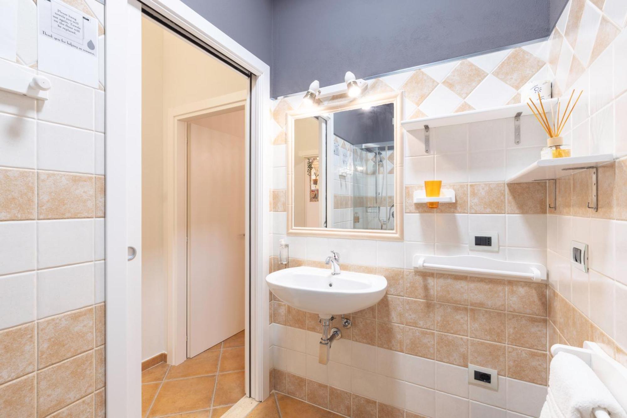 Cagliari Old Town B&B Bagian luar foto
