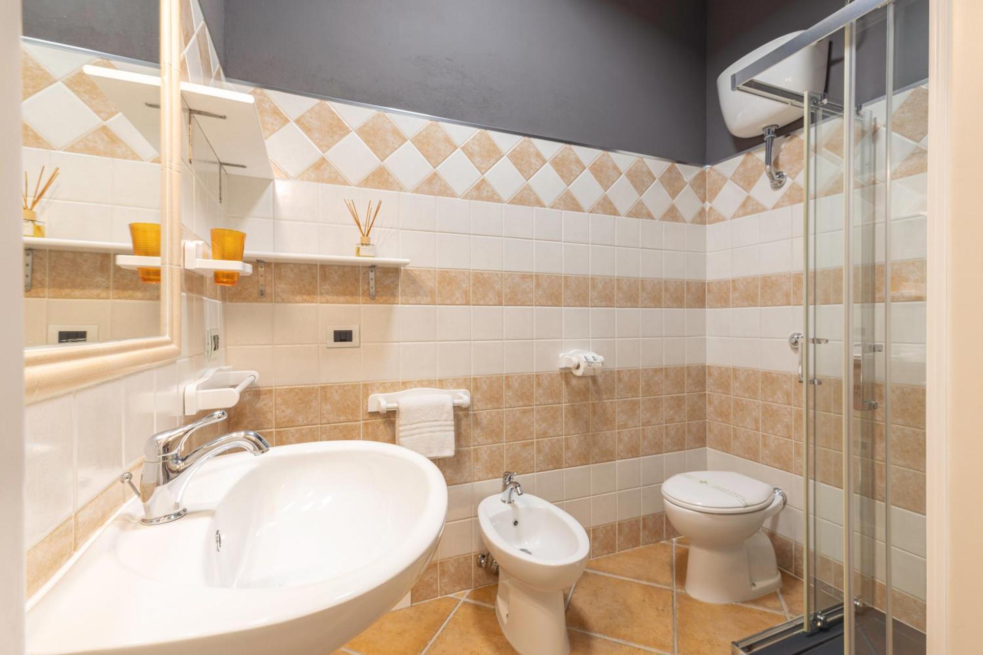 Cagliari Old Town B&B Bagian luar foto